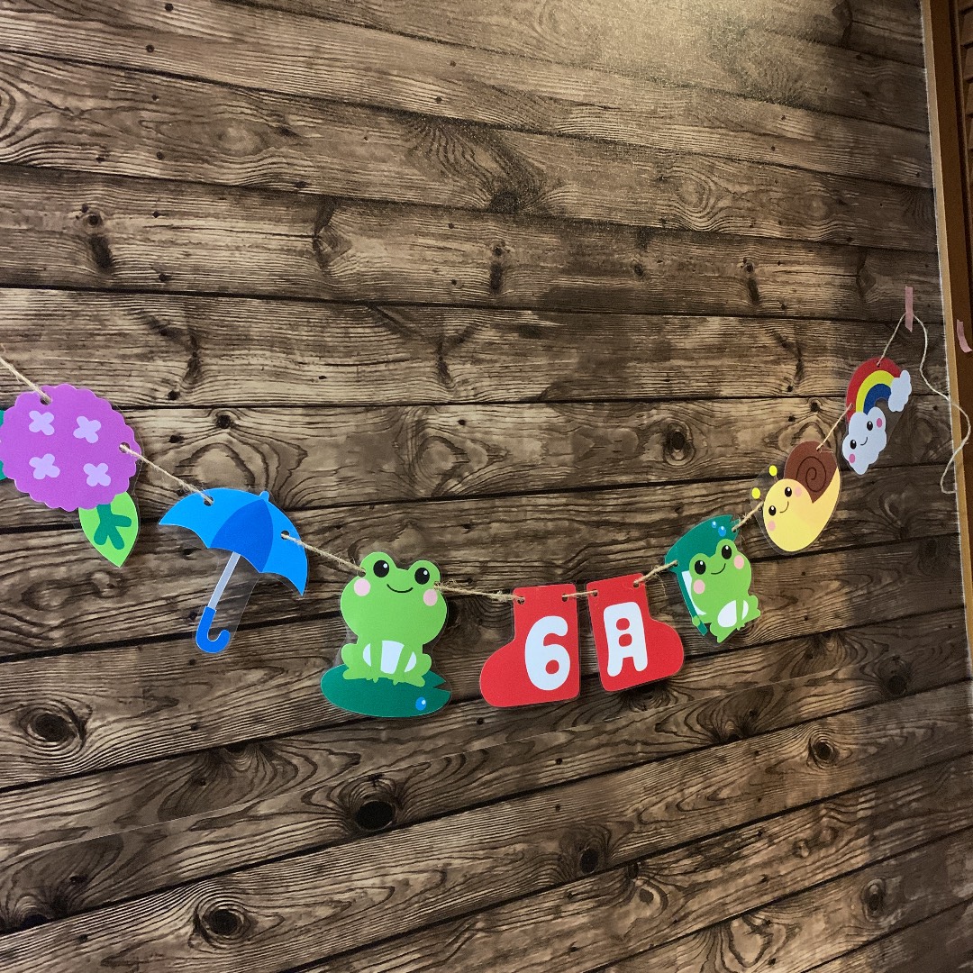 お部屋のアクセントに　ハンドメイド月相ガーランド