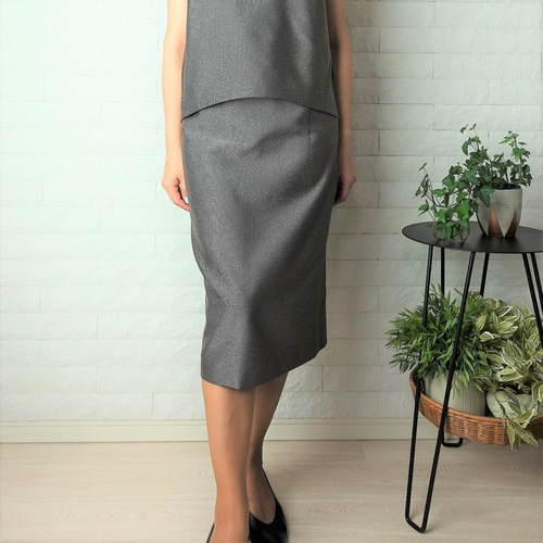 ただいま20％OFF!! セットアップでも単品でも!! ストレートスカート 