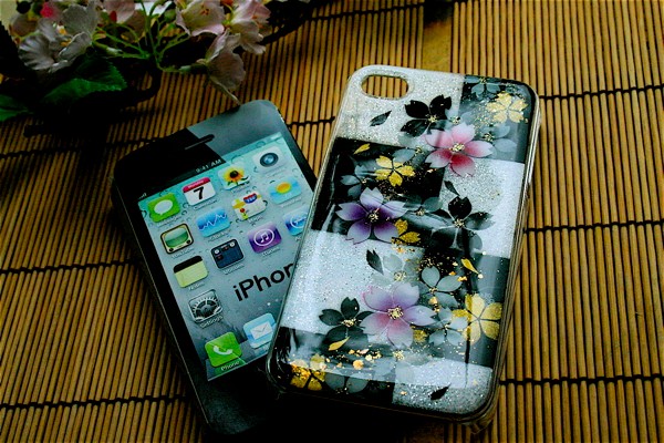 全機種の制作可能！【送料無料】匠の技！和柄スマホケース「蹴」