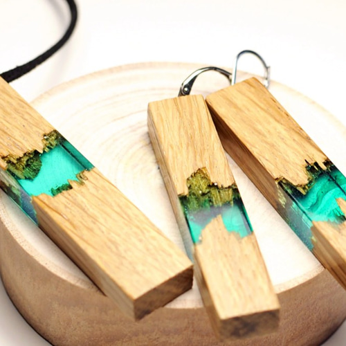 送料無料】『名入れ』OK！匠の技！天然木レジンの逸品アクセサリー