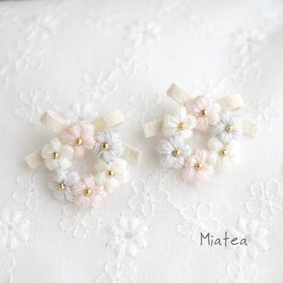 純粋な心（リースタイプ）＊刺繍糸アクセサリー＊手編みの小さな