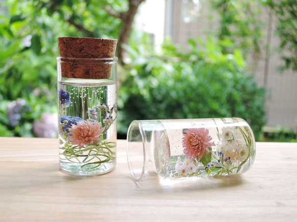 ✧固まるハーバリウム✧ 固まるオイルで作ったミニコルク瓶 ペン・筆記