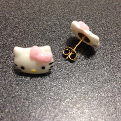 キティーちゃんとピンクゴールドピアス ピアス キティ フェイス kitty face チタン ピンクゴールド