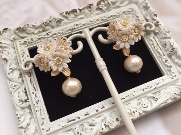 訂單生產]棉花珍珠和蕾絲花束耳環S（基斯卡）耳環就緒 第1張的照片