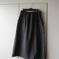 ゆったりめのストレッチのスカート 4枚目の画像