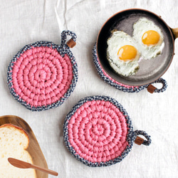 Crochet 鍋敷き / pink 1枚目の画像