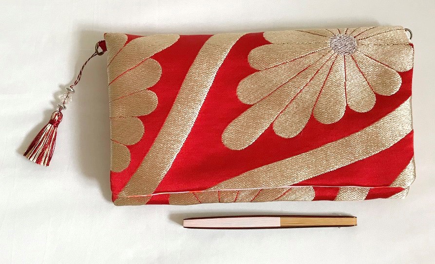 豪華刺繍　タッセル付き正絹収納ボックス　帯リメイク 2681