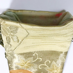 帯リメイク　金襴緞子　オンリーワン　スマホケース　ショルダーポーチ　第一印象◎　正絹 5枚目の画像