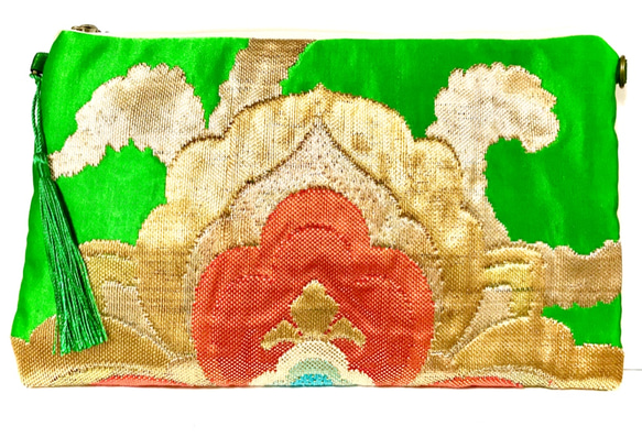 帯リメイク　金襴緞子（きんらんどんす）　古き良き時代のヴィンテージ　正絹　金糸の花柄　ポーチ　日常使いに 2枚目の画像