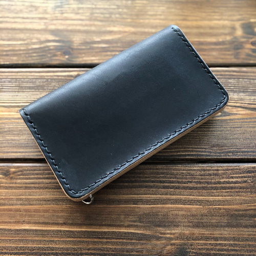 ヌメ革/丘染めBLACK ミドルトラッカーウォレット】 二つ折り財布