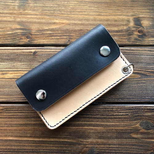 ヌメ革/丘染めBLACK ミドルトラッカーウォレット】 二つ折り財布 yc_