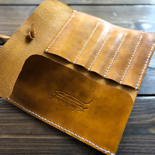【未使用品】 ヌメ革/手縫い 手染めカ しっとり革のロールペンケース 筆記具