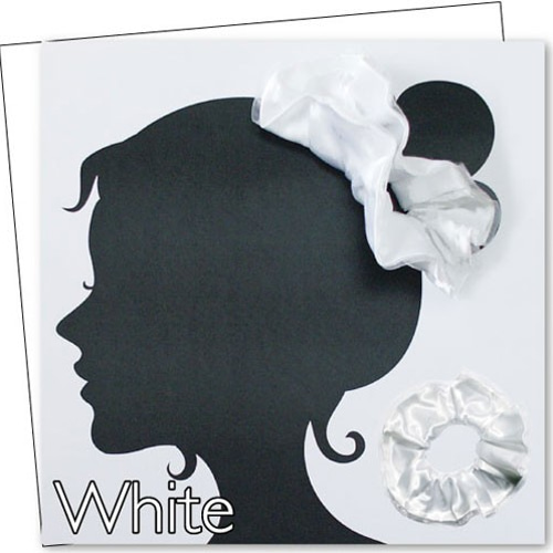 サテン生地シュシュ⭐︎パールフリンジ付き⭐︎白 白／White サテン生地シュシュ WH1807s シュシュ shoushou500