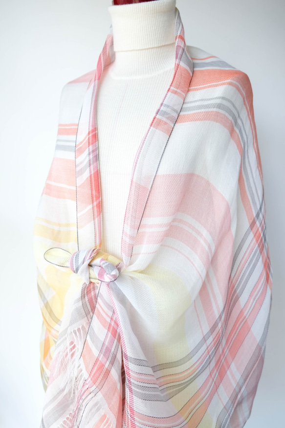 手織りリネンストール【彩風＊05】 《インド伝統工芸》カンタ刺繍　大判ストール　楽園の鳥たち NA1716088761(13200円)