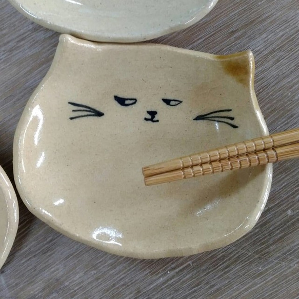 猫の豆皿　横目 3枚目の画像