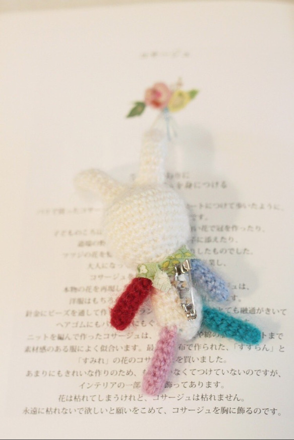手工編織小白兔抱偶娃娃，適合當ブライスblythe,holala的拍攝道具 第4張的照片