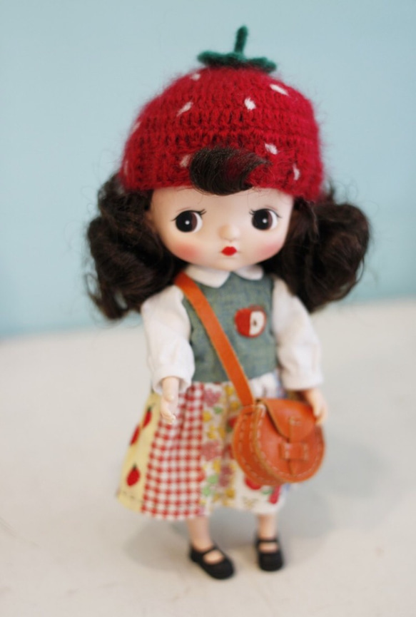 Holala尺寸手工編織草莓款娃帽 第1張的照片