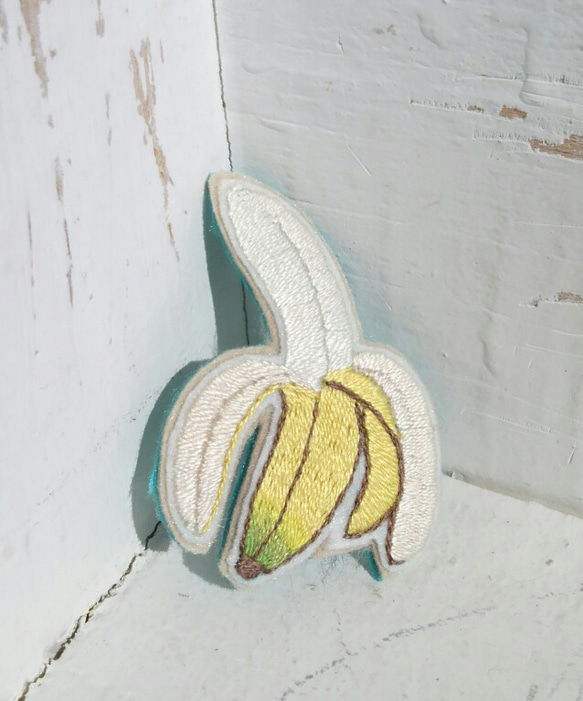 バナナ*ブローチ 1枚目の画像