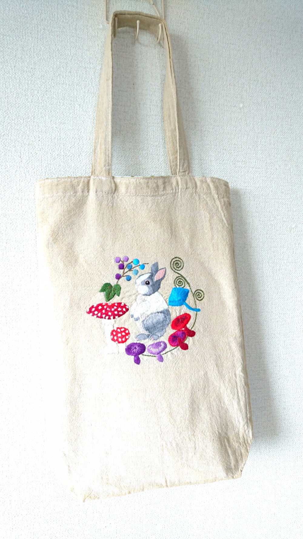 ウサギちゃん毒キノコに気を付けて‼＊刺繍トートバッグ トート