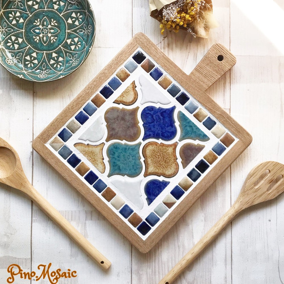 再販3】コラベルタイル鍋敷き／サイズL・置き台付き（マルチMIX色／木