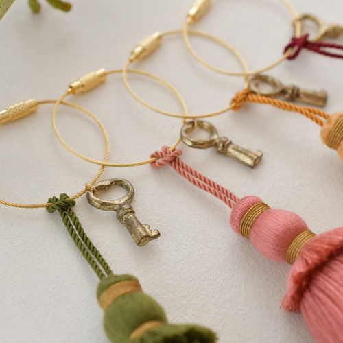 あき タッセルキーホルダー キーホルダー tassel de sica 通販