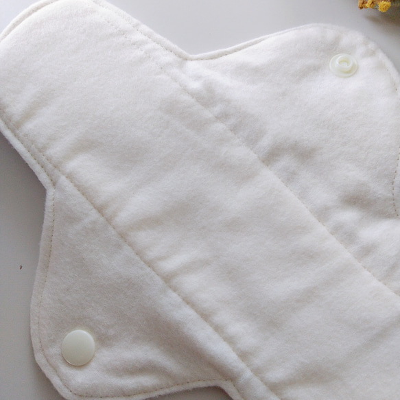 ふんわりSimpleリネン柔らかなあったか布ナプキン全面防水一体型 お家時間  生理軽減  温活 妊活 3枚目の画像