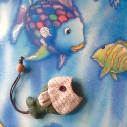 古典綠菱花紋熱帶魚鑰匙包 第4張的照片