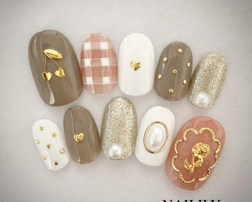 ネイルチップ イニシャル追加無料 指輪ネイル 55f728d78b0c24da628316786e73f0