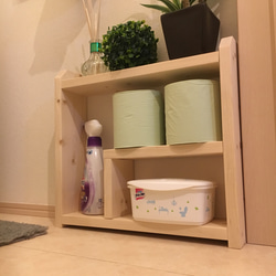 サイズオーダー可】【引取可能】無垢材 縦型のトイレ収納棚 目隠し扉付