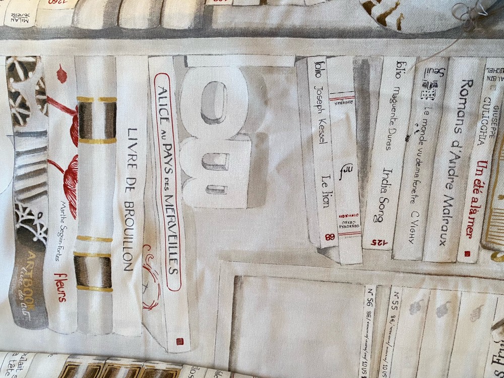 フランス生地　ブックデザイン柄 4,200円