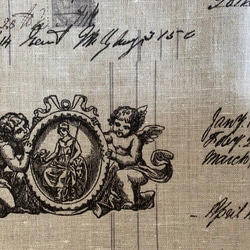 フランス　カリグラフィー文字と天使柄刺繍風プリント　 2枚目の画像