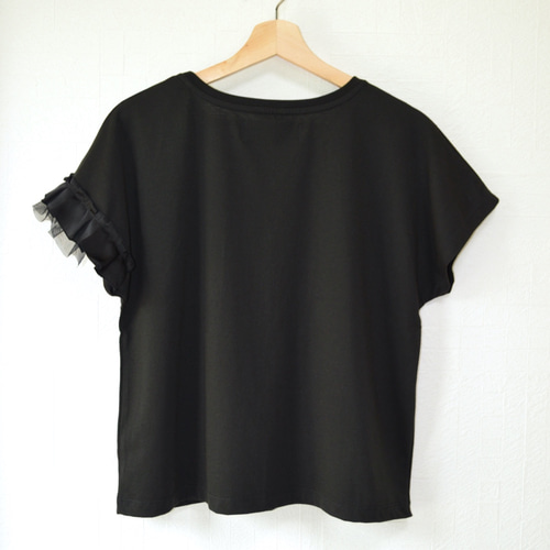 片袖フリルの大人のフリルTシャツ♡ 1枚でも♡ サロペットなどの