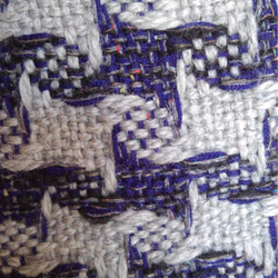 暖かな手織りマフラー 3枚目の画像