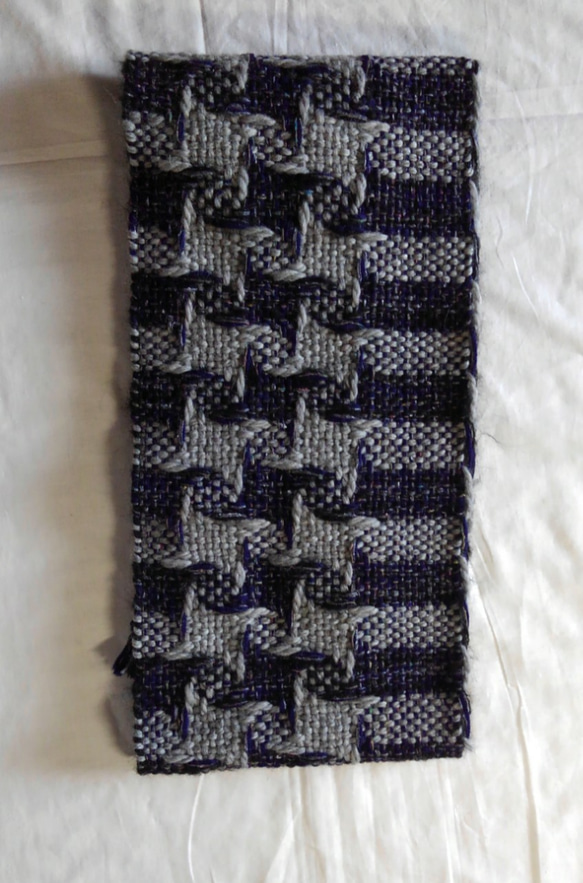 暖かな手織りマフラー 5枚目の画像