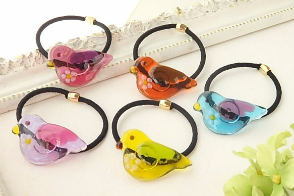 受注制作)キラキラ☆ガラスの小鳥さんのヘアゴム♪ ヘアゴム clover n  