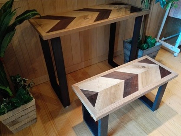 【ツートン　ヘリンボーン 700】　 カフェテーブル/シェルフ / 天然木/ 無垢材/ベンチ 5枚目の画像