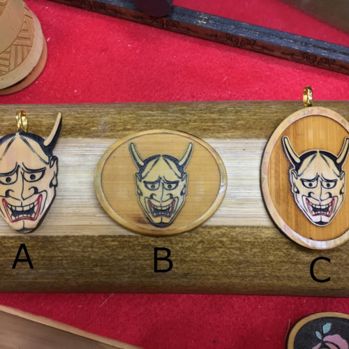 竹製帯留・髪ゴム・ブローチ・ペンダント 般若のお面 帯留め みやこ