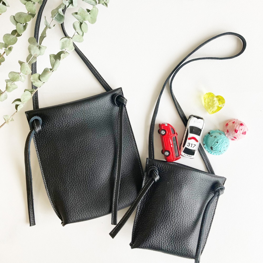 【親子】肉厚で柔らかい牛革ポシェット　キャッシュレス　ブラック　黒　本革　レザー　親子セット