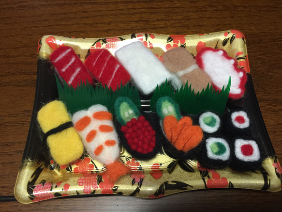 羊毛フエルトのお寿司 羊毛フェルト みほ 通販 6831134｜Creema(クリーマ)
