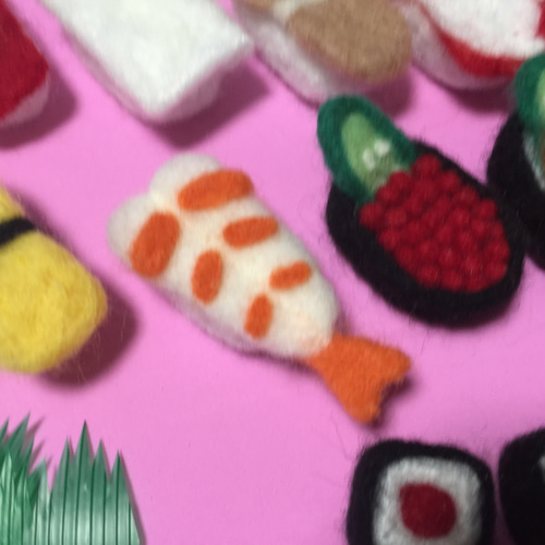 羊毛フエルトのお寿司 羊毛フェルト みほ 通販 6831134｜Creema(クリーマ)