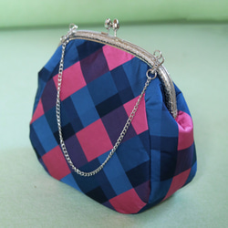 たっぷり入る Kimon ハンドバック 1枚目の画像