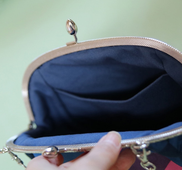 たっぷり入る Kimon ハンドバック 4枚目の画像