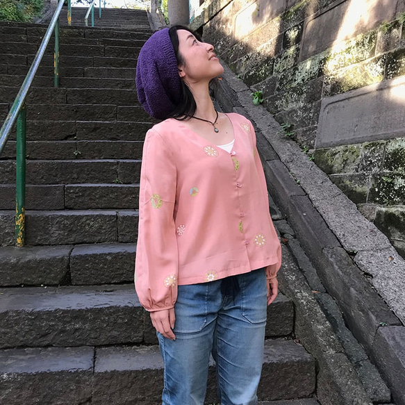 和柄シルクブラウス（長襦袢リメイク）SALE❗️ 1枚目の画像