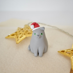 【人気シリーズ】サンタ帽子のグレー猫 1枚目の画像