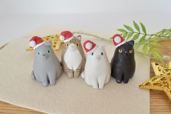 【人気シリーズ】サンタ帽子のグレー猫 5枚目の画像