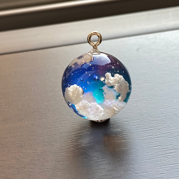 空をひとすくい 空玉球体ネックレス レジン 宇宙 キーホルダー