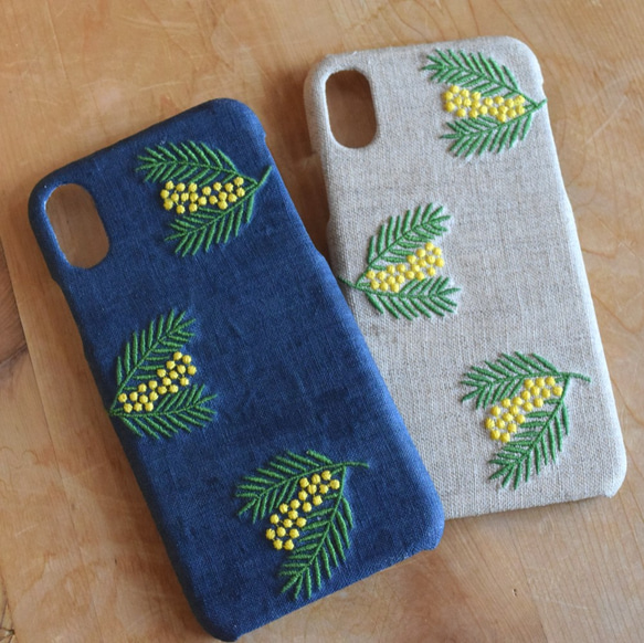 ミモザの刺繍iPhoneケース《ベージュグレー》スマホケース iPhone12 iPhone13 iPhoneSE 7枚目の画像