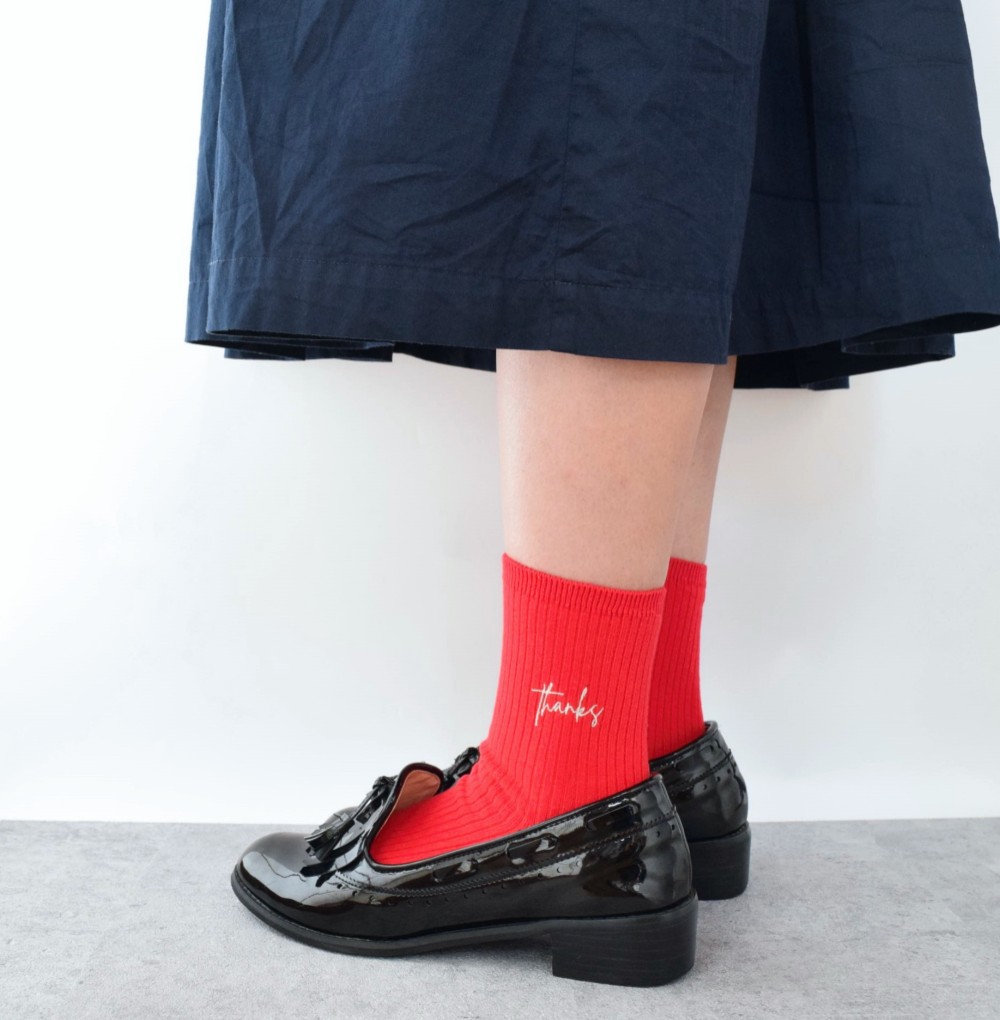ギフトに◎レディース 名入れ刺繍ソックス《レッド》 靴下 女性