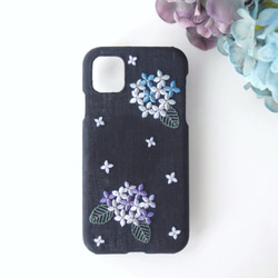 紫陽花 刺繍iPhoneケース　リネン スマホケース  iPhone12 iPhone13 iPhoneSE あじさい 1枚目の画像