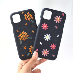 コスモス 刺繍iPhoneケース　リネン スマホケース iPhone12 iPhone13 iPhoneSE 秋 秋桜 9枚目の画像